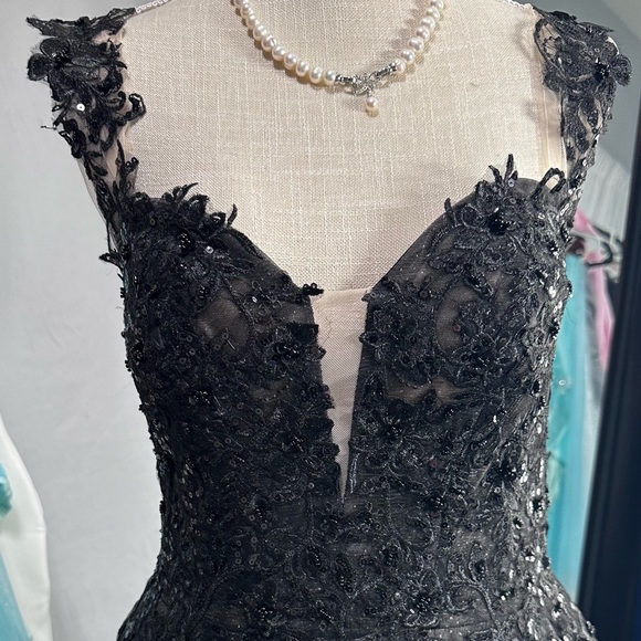 Black Wedding Dress Beaded Black wedding gown Size 10,12 Black Bridal Gown New - Picture 4 of 12